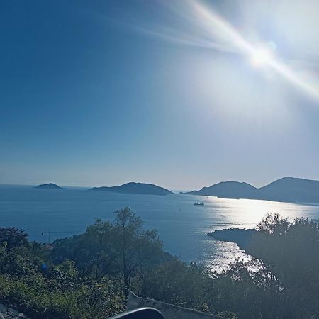 La Terrazza Di Ameglia Alta Apartamento Exterior foto