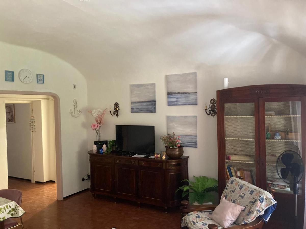 La Terrazza Di Ameglia Alta Apartamento Exterior foto